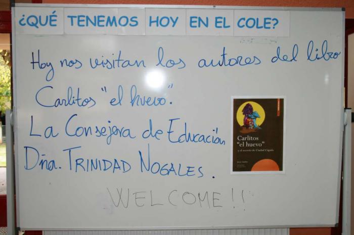 Nogales presenta «Carlitos, el huevo», un libro de la Editora Regional dedicado a literatura infantil y juvenil