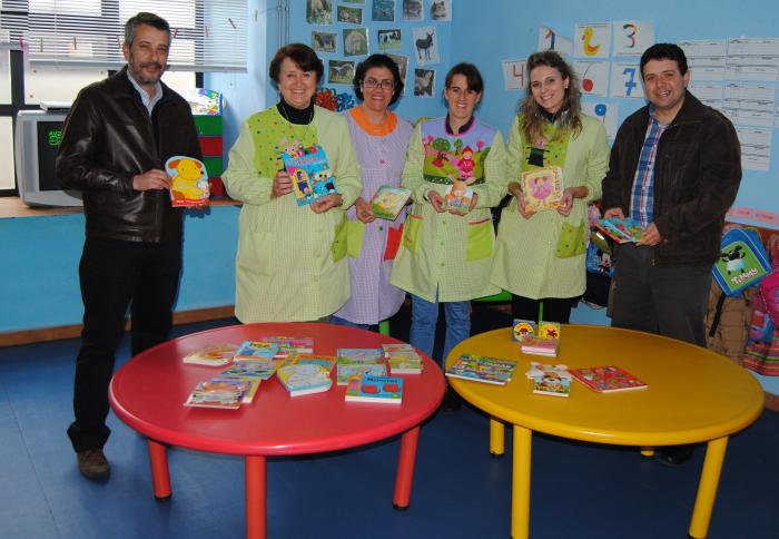El Ayuntamiento de Valencia de Alcántara destina 1.000 euros para material en la Escuela Santa Clara
