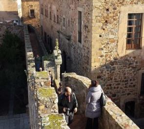 La ruta del jamón ibérico ‘Dehesa de Extremadura’ atrae a medios italianos de referencia