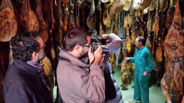 La ruta del jamón ibérico ‘Dehesa de Extremadura’ atrae a medios italianos de referencia