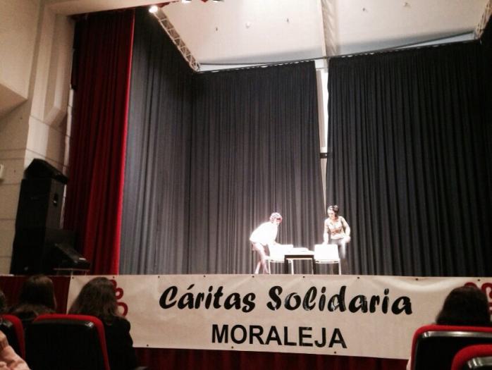 Cáritas Interparroquial de Moraleja recauda 2.000 kilos de alimentos y 720 euros en la III Gala Solidaria