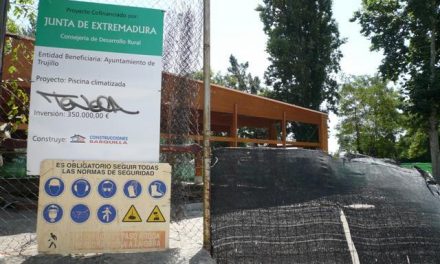 El Ayuntamiento de Trujillo anuncia la licitación del acristalamiento de la piscina municipal climatizada