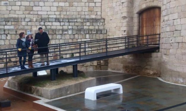 El Ayuntamiento de Coria y Adesval invierten 80.000 euros en el foso del Castillo de los Duques de Alba