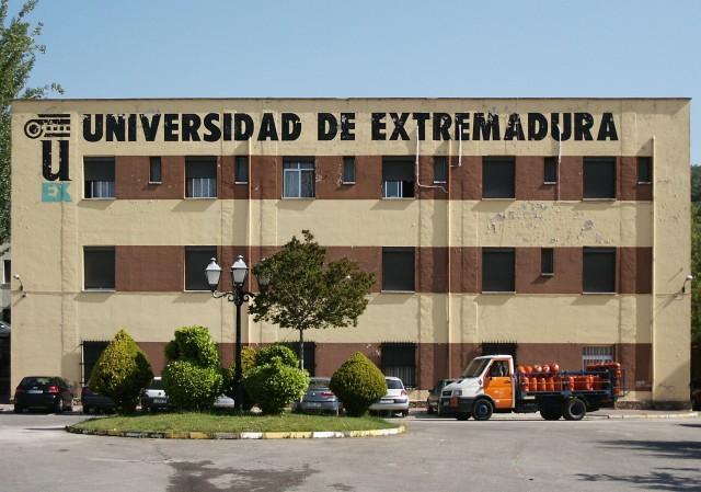 La Junta de Extremadura oferta más de 300 plazas en las residencias universitarias para el curso 2022/2023