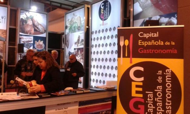Correos pone en circulación 220.000 sellos para dar a conocer Cáceres como Capital de la Gastronomía