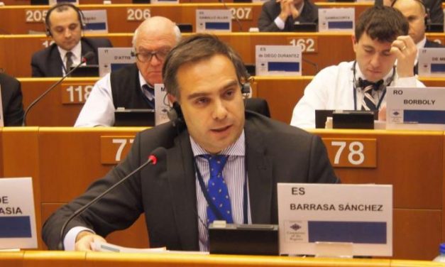 Extremadura defiende en Bruselas que exista homologación de los criterios de producción agrícola