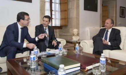 El presidente Monago y responsables del BBVA presentan el informe «Situación Extremadura»