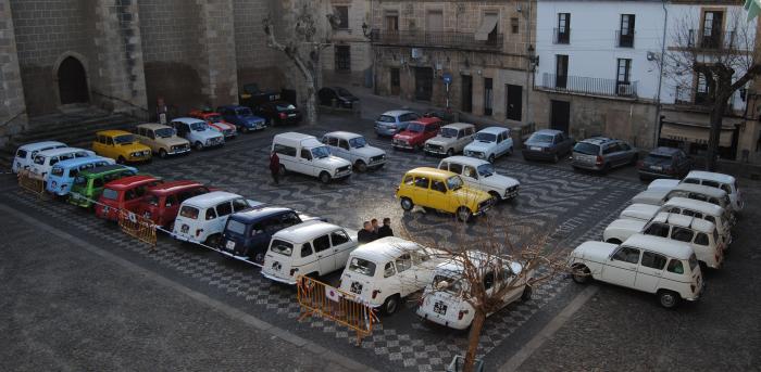 El I Paseo Internacional Slow Cars congrega a más de 60 personas y 28 coches en las zonas  de  Marvâo y Valencia