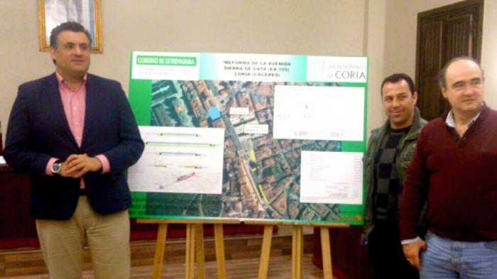 Las obras de la avenida Sierra de Gata de la ciudad de Coria incluyen la construcción de tres rotondas