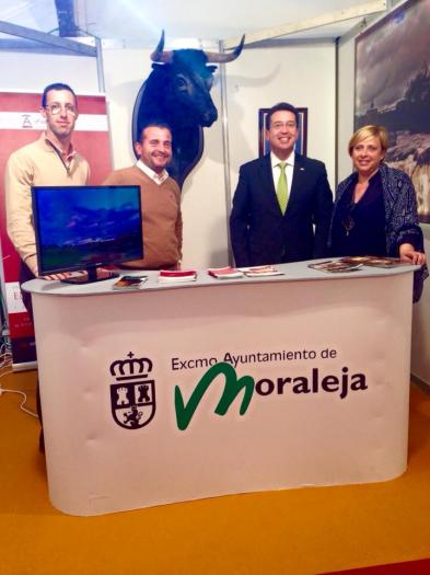Pedro Caselles tilda de «auténtico éxito» la participación de Moraleja en la Feria del Toro de Olivenza