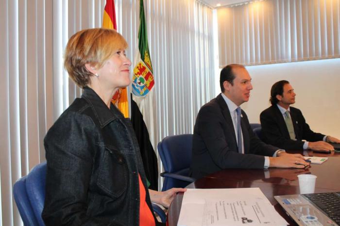 Extremadura se consagra como pionera en constituir un Consejo Regional de Pacientes con carácter asesor