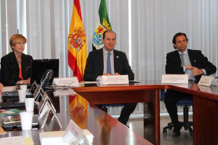 Extremadura se consagra como pionera en constituir un Consejo Regional de Pacientes con carácter asesor