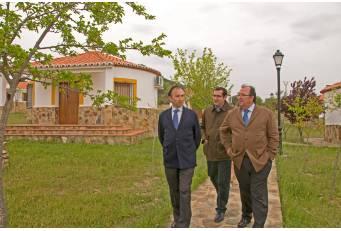 Laureano León anuncia que 2.300 socios de casas regionales visitarán  el Parque Tajo Internacional