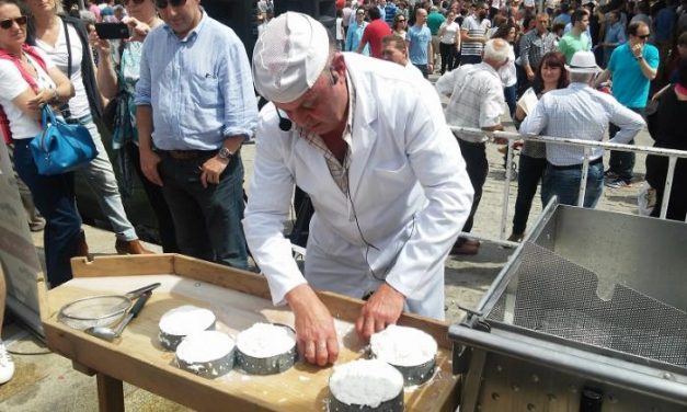 La Feria del Queso de Trujillo ofrece la oportunidad de aprender a elaborar queso de cabra