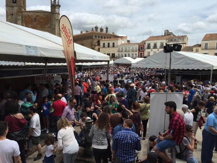 La Feria del Queso de Trujillo bate récords de ventas y afluencia de público en su trigésima edición