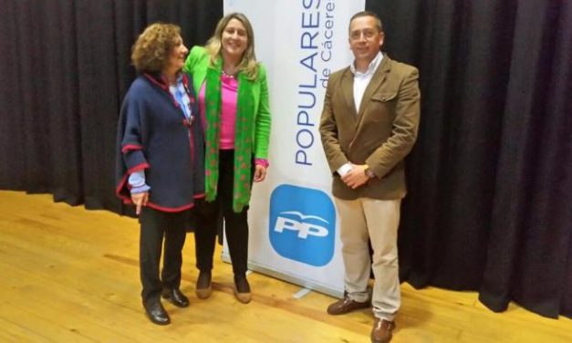 El PP apuesta por Laura Sandín como candidata a la alcaldía de Hoyos y reitera su apuesta por la transparencia