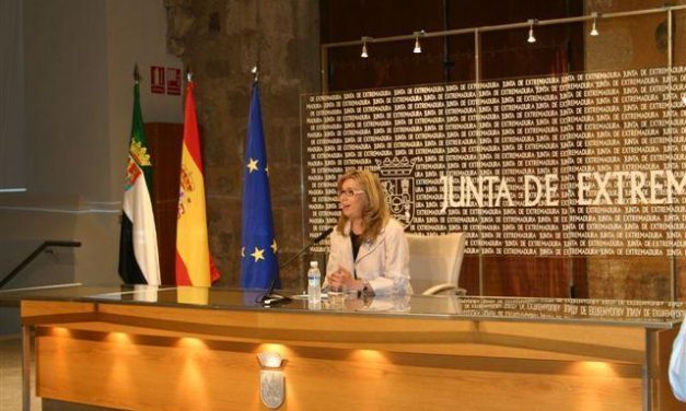 El Gobierno de Extremadura prevé cuatro comparecencias ante la prensa durante la jornada electoral