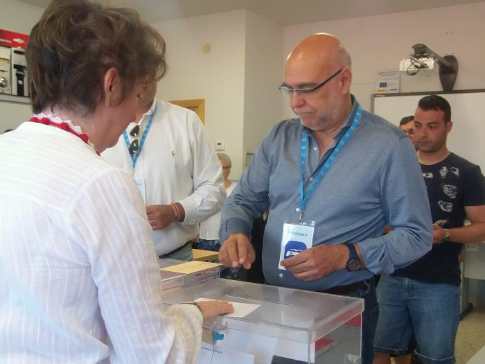 La localidad de Coria no registra ningún incidente en el incio de esta jornada electoral