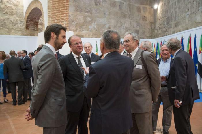 Monago mantiene un encuentro con los consejeros del Comercio Exterior de Francia