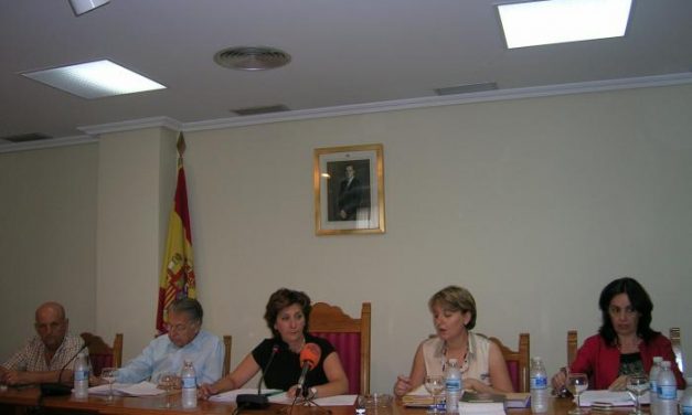 El pleno del Ayuntamiento de Moraleja desestima la petición de nulidad del PSOE sobre la sesión de agosto