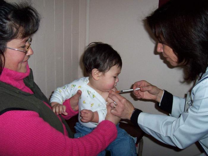 Extremadura decide adelantar temporalmente el calendario de vacunación infantil de este año