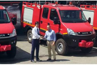 Los bomberos del SEPEI estrenan más de 200 nuevos trajes de intervención valorados en 200.000 euros