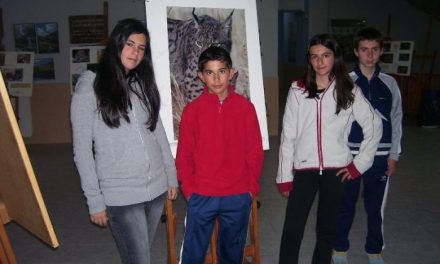 La asociación Lobo Cerval conciencia a los alumnos del IES de Caminomorisco sobre la conservación del lince