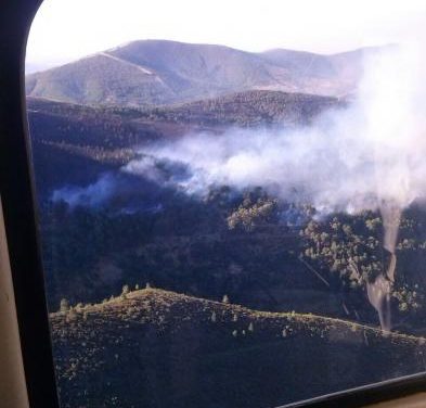 Los efectivos del Infoex dan por controlado el incendio que ha afectado a 100 hectáreas en Gata