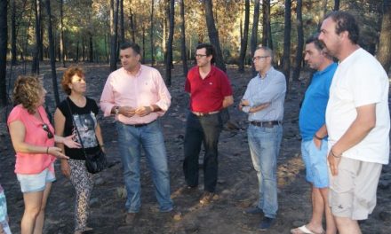 El Grupo Popular de la Diputación de Cáceres visita la zona afectada por el incendio de Gata