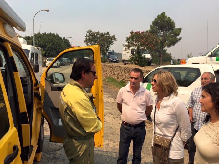 Cristina Herrera, Cristina Teniente y Alfredo Aguilera visitan la zona afectada por el incendio en Sierra de Gata