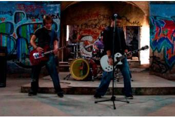 El programa PorvocArte llega este sábado a Montehermoso con grupo de rock cacereño La Bruja Roja
