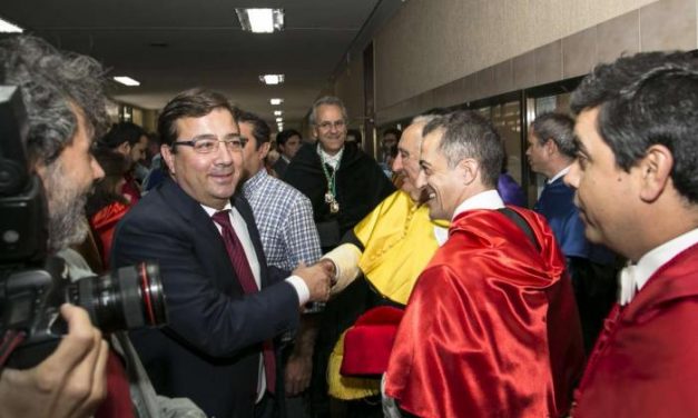 La Junta de Extremadura confirma que no reducirá la duración de los grados universitarios