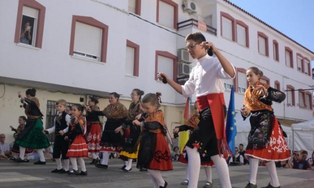 Cientos de personas disfrutaron en Moraleja de los actos con motivo del Día de Extremadura