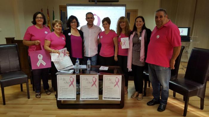 El Ayuntamiento de Moraleja destaca la importancia de iniciativas solidarias como el Mes Rosa