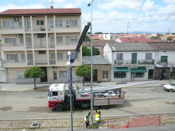 Infraestructuras retoma la obra de la avenida de Moraleja tras estudiar el estado del firme de la vía