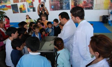 Escolares de tres colegios de Trujillo aprenden el proceso de elaboración del queso en un taller didáctico