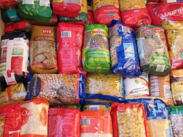 Extremadura enviará cerca de 100 toneladas de alimentos, medicamentos y ropa al Pueblo Saharaui