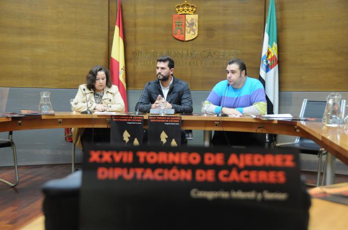 La Diputación Provincial de Cáceres apuesta por la incorporación del ajedrez en las escuelas