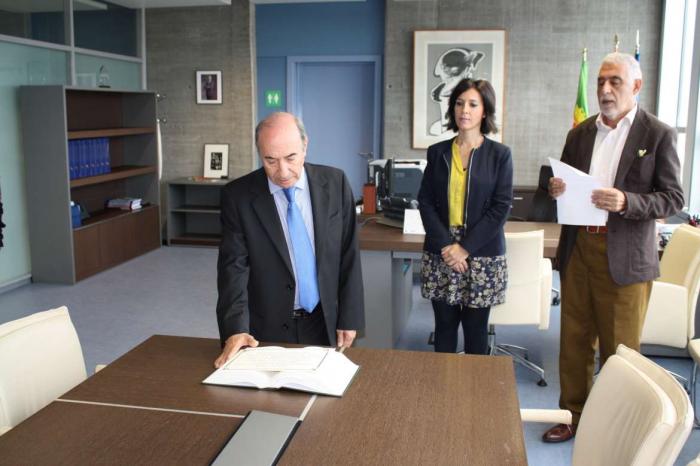 Reyes Abel Hernández Blázquez toma posesión como presidente del Consejo Escolar de Extremadura