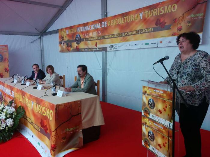 Begoña García destaca al sector apícola extremeño como el más profesionalizado de Europa