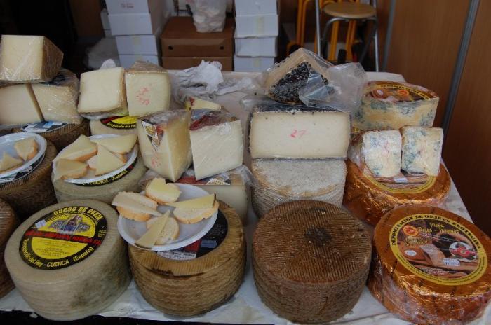 El queso «El Acehucheño» ha sido premiado por el Ministerio como «mejor queso madurado de cabra»