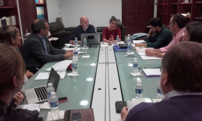 La Junta de Extremadura inicia los trabajos para crear el Consejo de Participación Ciudadana