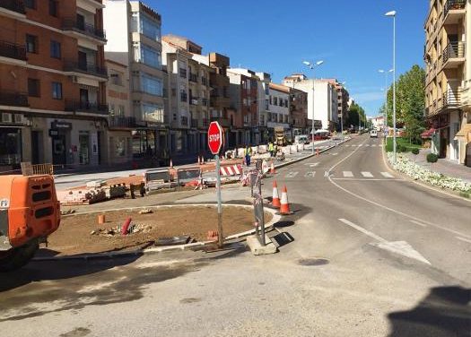 Coria abre al tráfico las nuevas rotondas del «Carterino» y la antigua carretera de Montehermoso