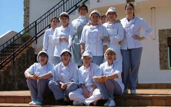 Cáritas de Montehermoso imparte un taller ocupacional de cocinero dirigido a once mujeres desempleadas