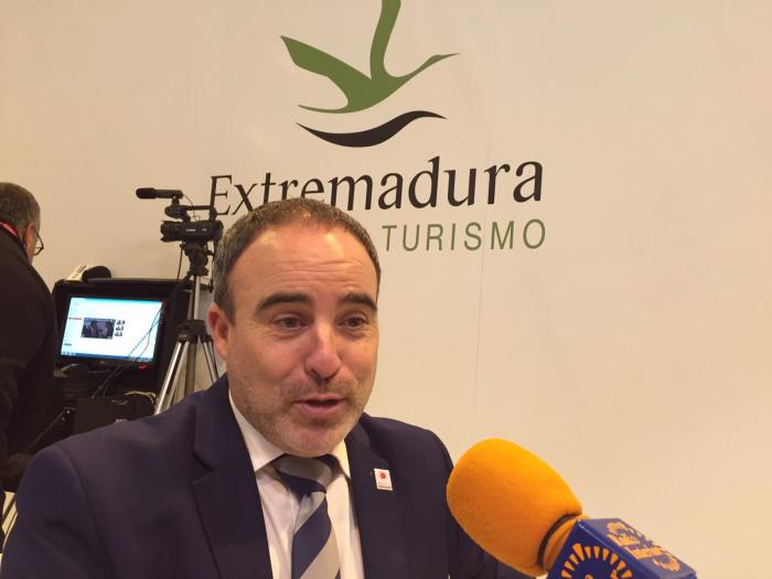 El director general de Turismo anima a los extremeños a participar en los eventos turísticos de 2016