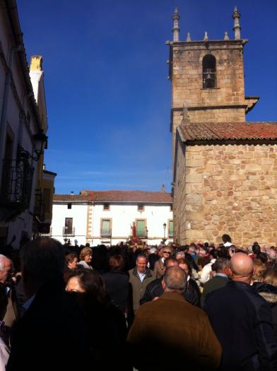 Cientos de personas disfrutan de la procesión y la misa tradicional en honor a San Blas en Moraleja