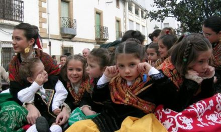 Moraleja despide las fiestas de San Blas con actos religiosos, degustaciones y desfile de disfraces