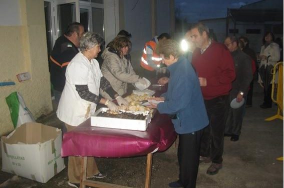El Centro de Exposiciones de Moraleja acoge numeroso público en el tradicional entierro de la sardina