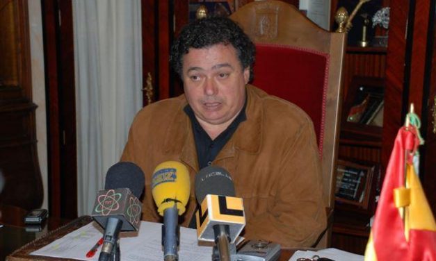 Condenan al alcalde de Trujillo a pagar de más de 3.200 euros por conducir bajo los efectos del alcohol