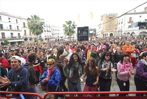 El Ayuntamiento de Cáceres y la Junta garantizan que el Womad se repetirá en el próximo año 2009